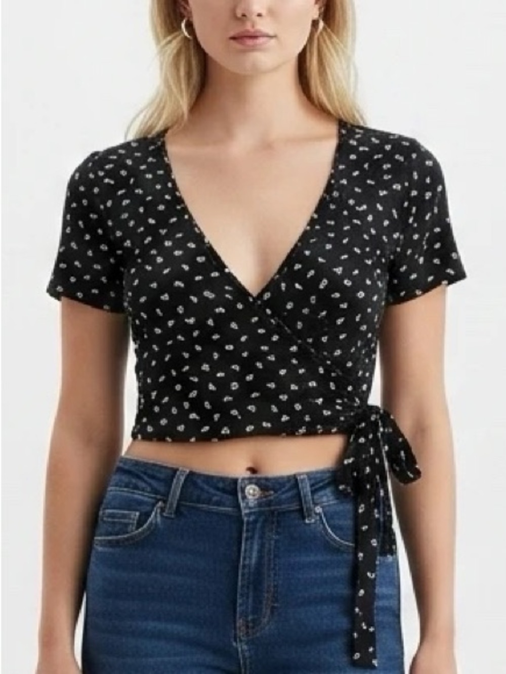 Brandy Melville Black & White Cropped Wrap Top